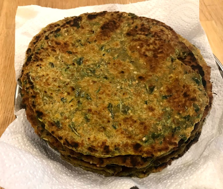 Thepla ( Spicy Chapati with Fenugreek Leaves)